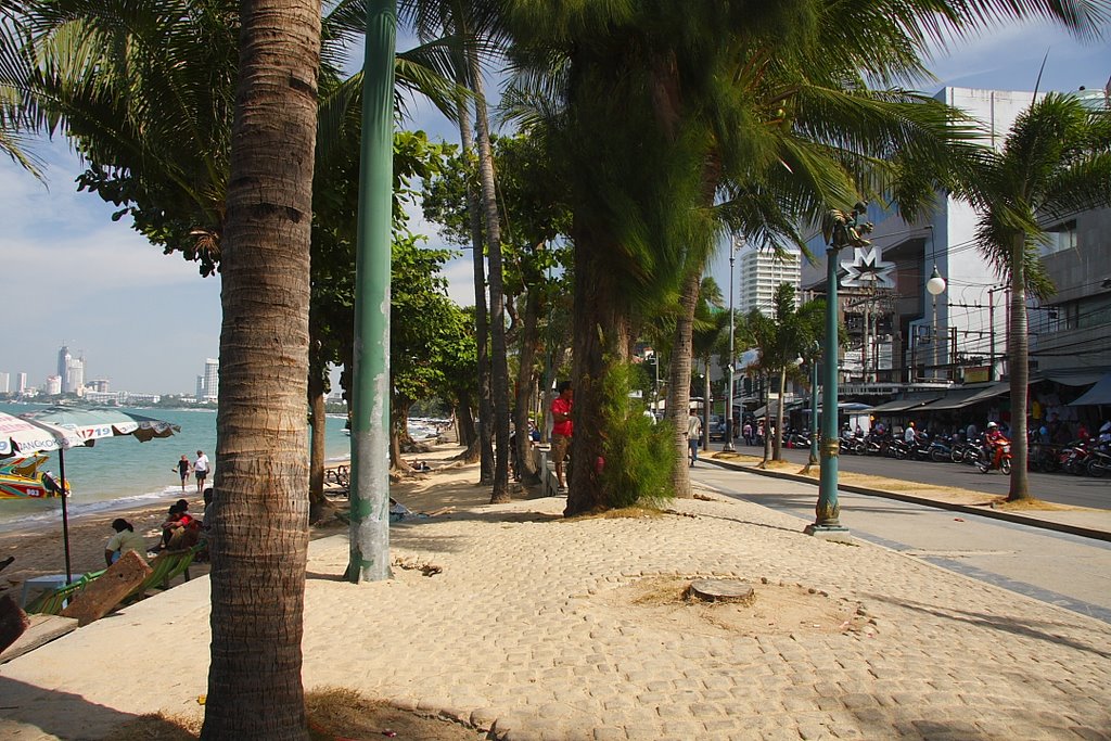 Na Kluea, Bang Lamung District, Chon Buri, Thailand by Валерий Егорычев