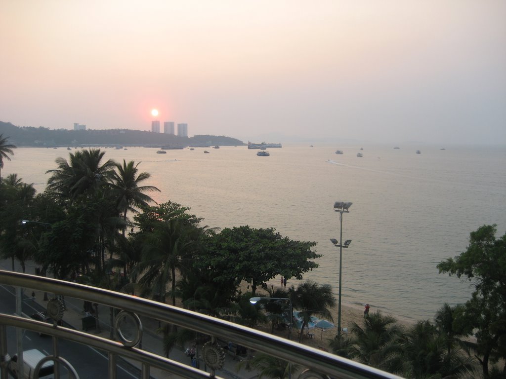 Sunset in Pattaya by Ivo(ESTLAND)2009jan. by a69