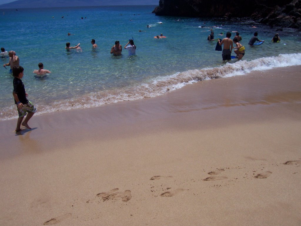 Kaanapali right near black rock by Gitsie007