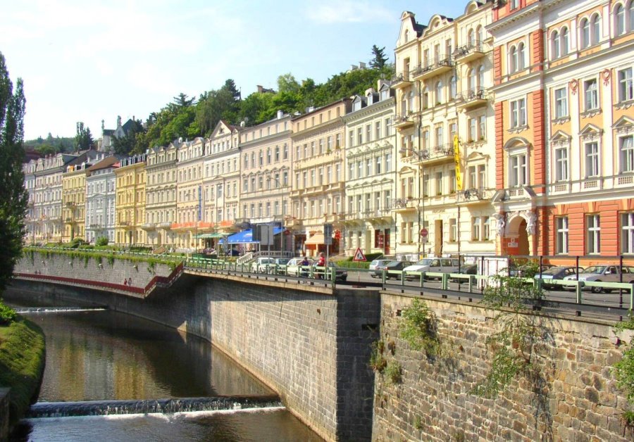 Karlovy Vary by aloismilacek