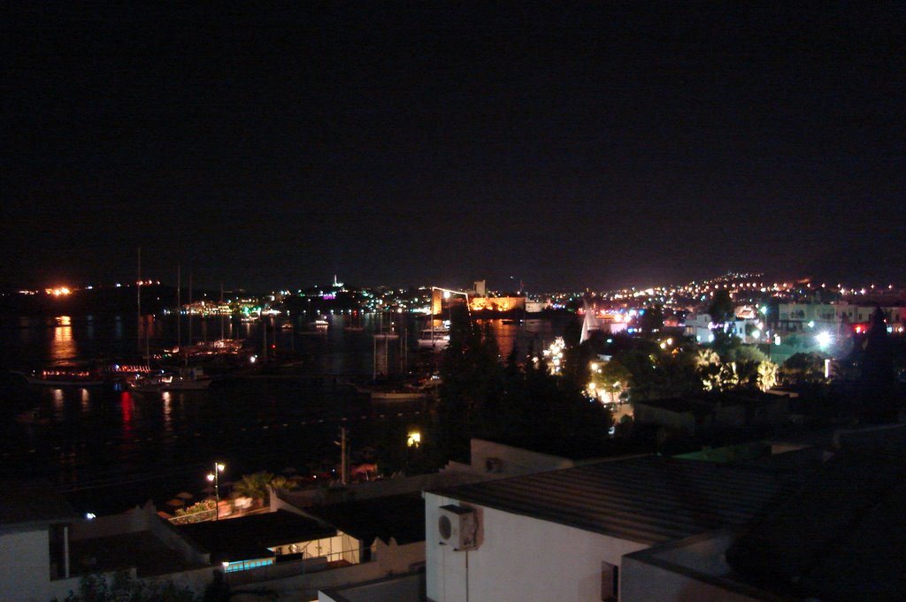 Bodrum Paşatarlası mevkiinden gece kale by BO65