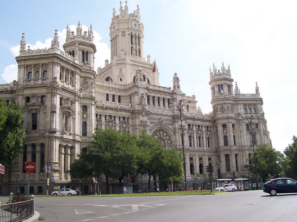 Palacio de Correos by José Ángel González …