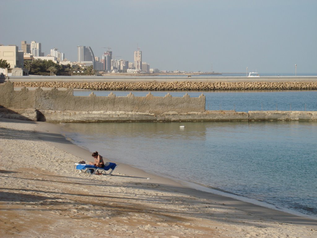 Kuwaiti Coastline from the Radisson Hotel, Kuwait by davidwhite76