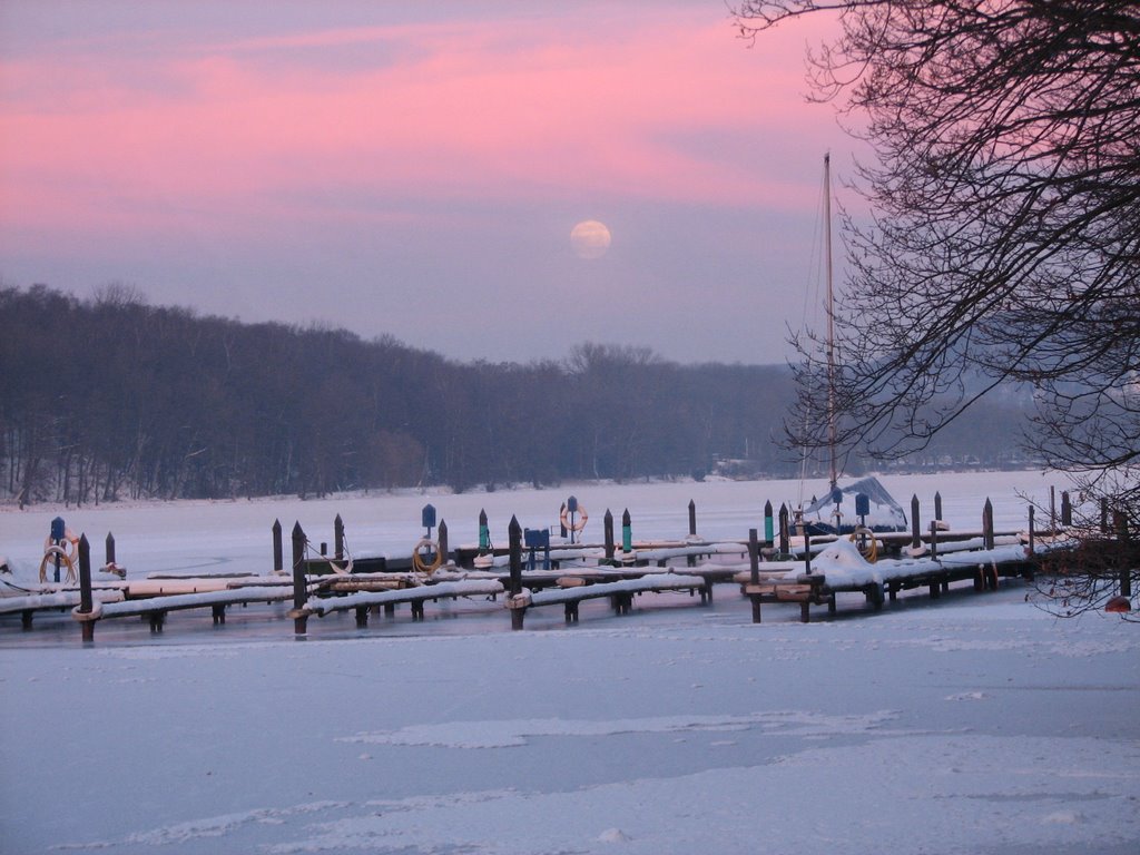 Monduntergang am Baldeneysee by Topolino15