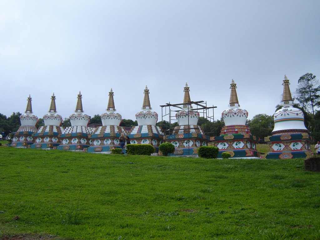 Stupas - Templo Budista Três Coroas - RS by Cleber Lima