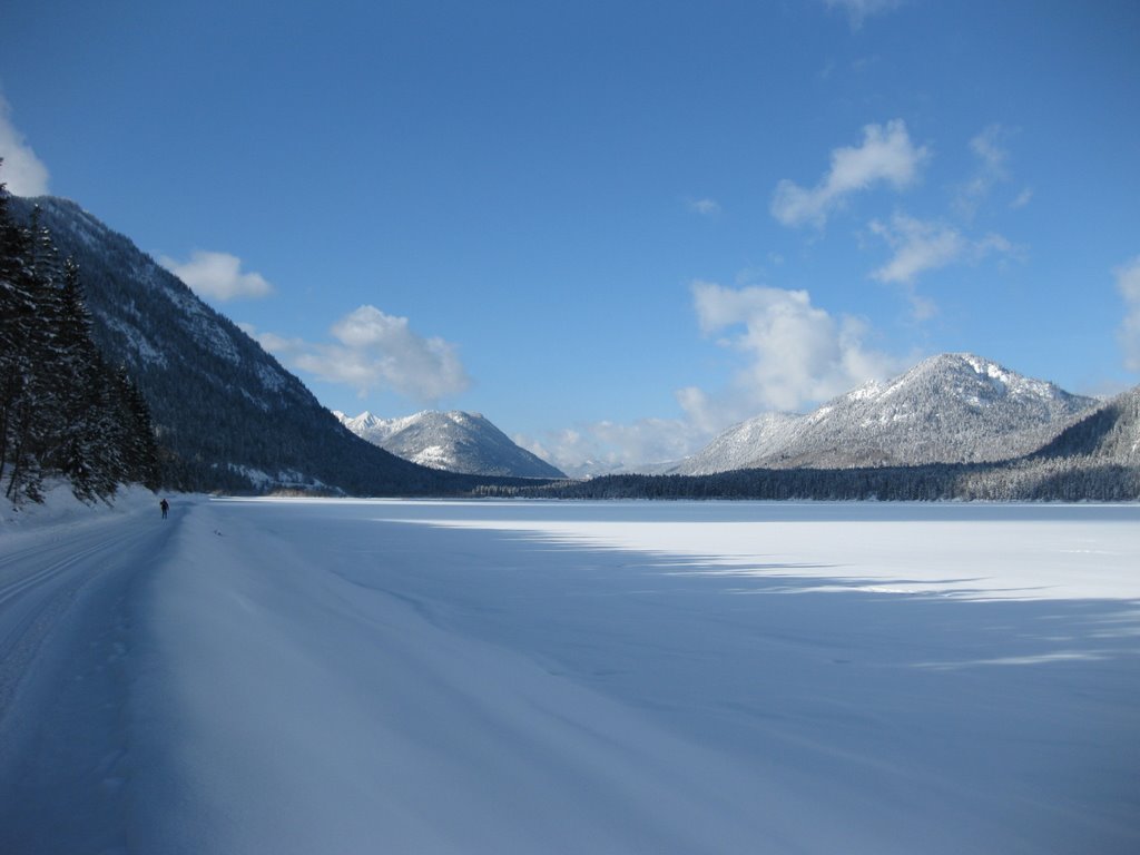 Wintervormittag am Sylvensteinsee (Sylvensteinsee zimą przed południem) by reconstruction