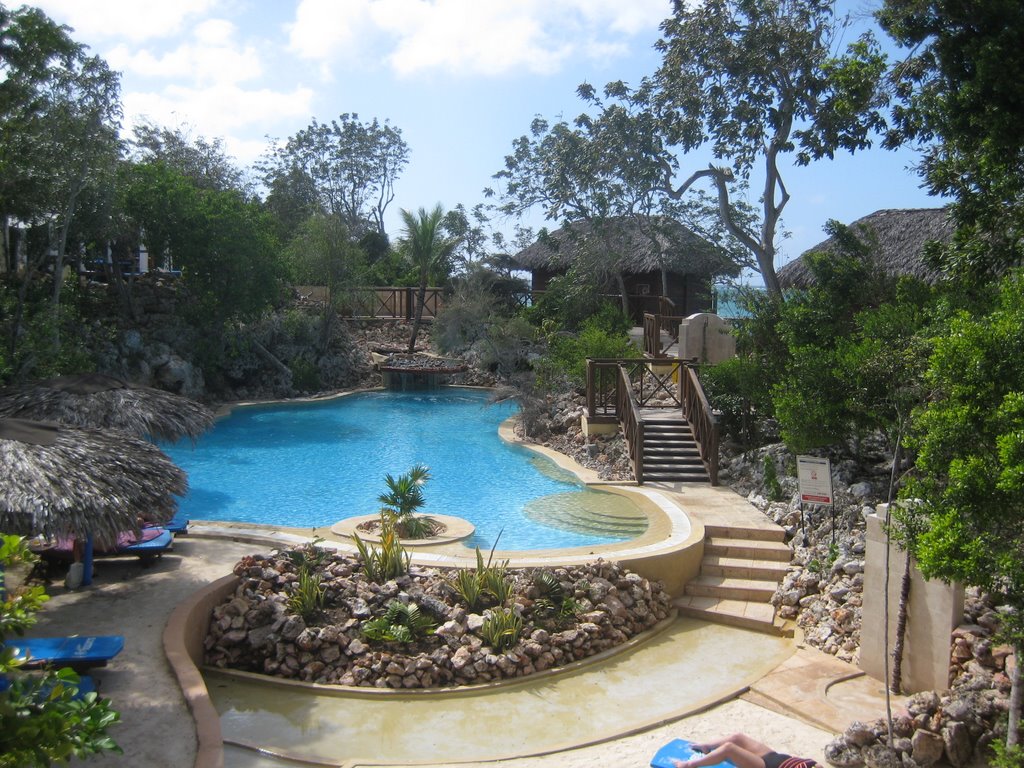 Spa Pool at Paradisus Rio De Oro by kawarthapete