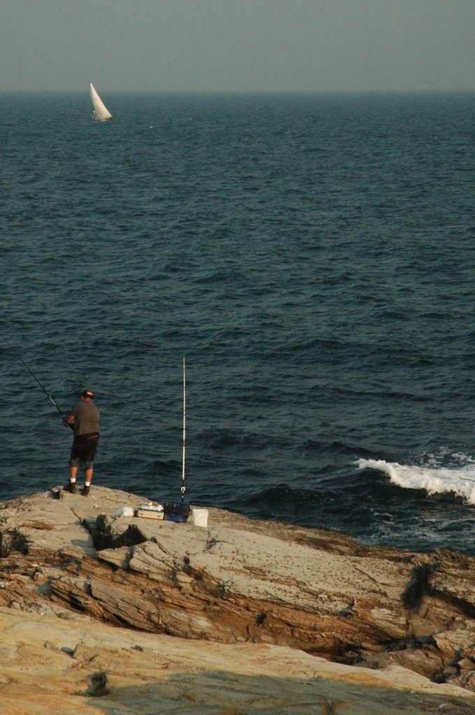 Fishing, beavertail, jamestown, RI by dadofliz