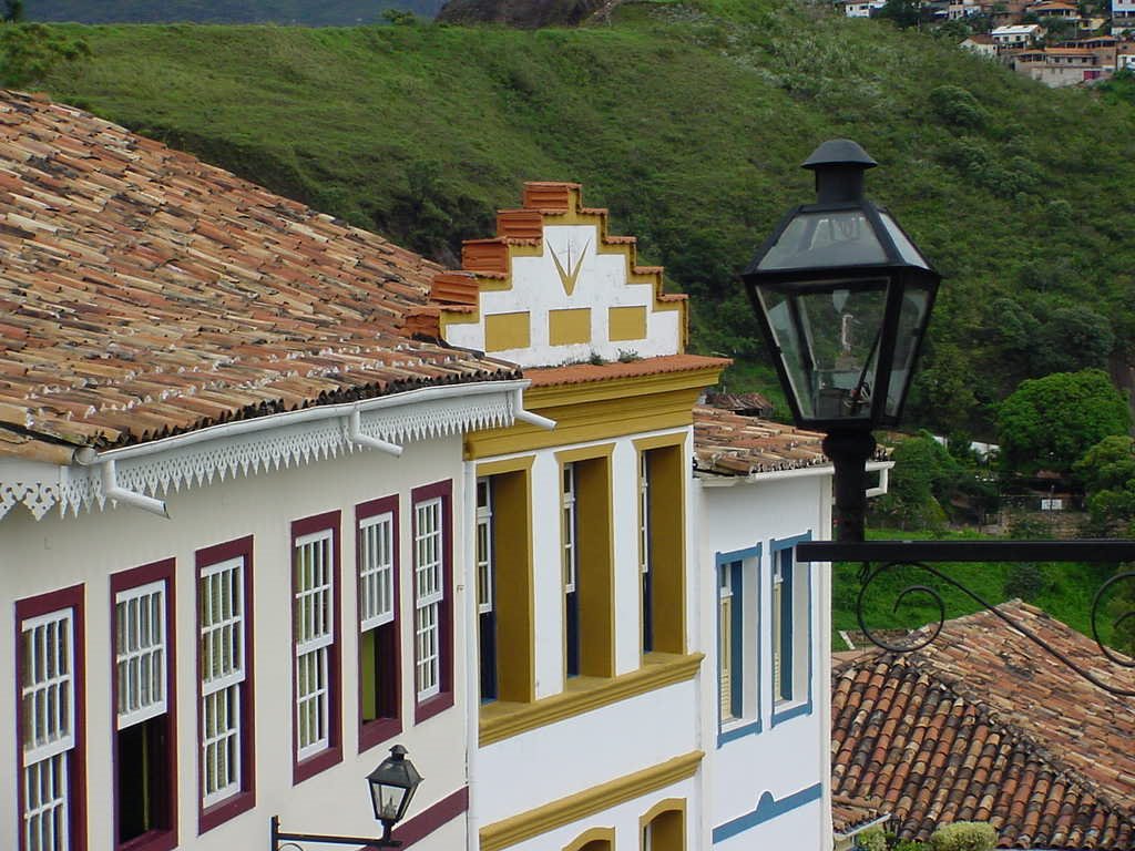 Casas em Ouro Preto by Paulo Roberto Olivei…