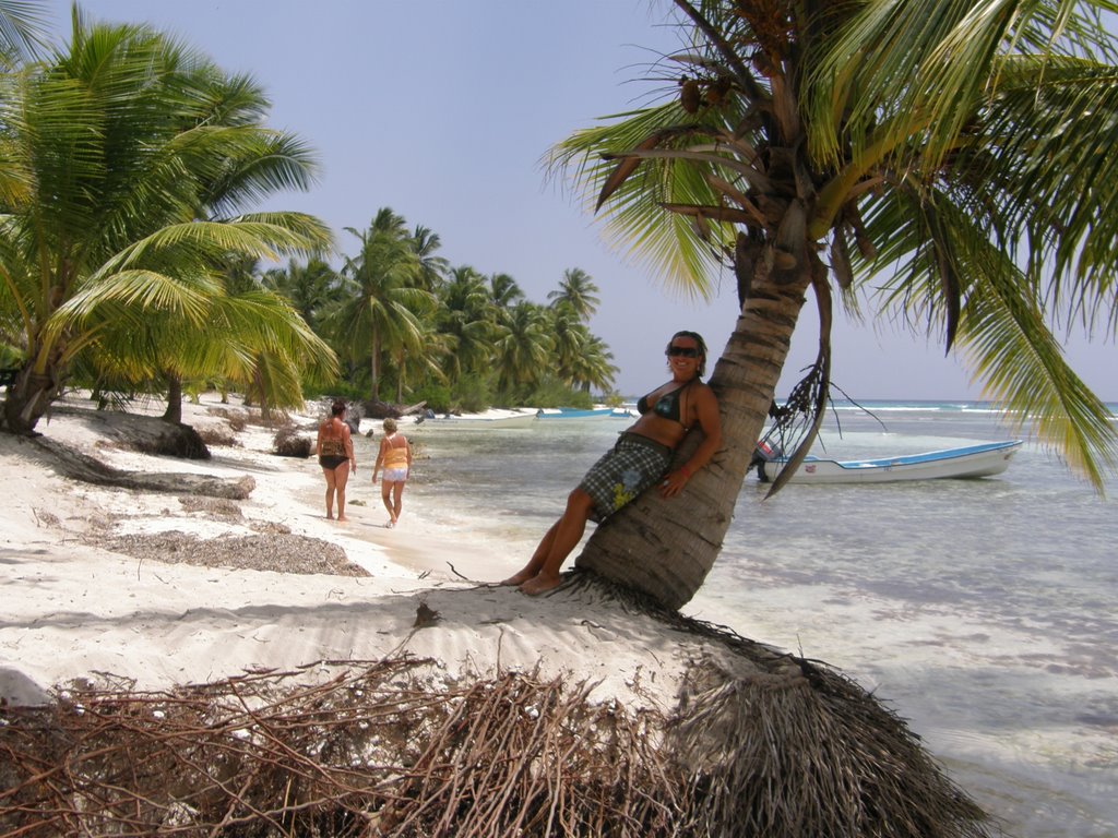 Insel Saona and Dorothea by Gregor_rydwanski