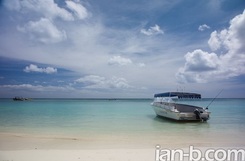 Troux Aux Biches Boat by zymotik