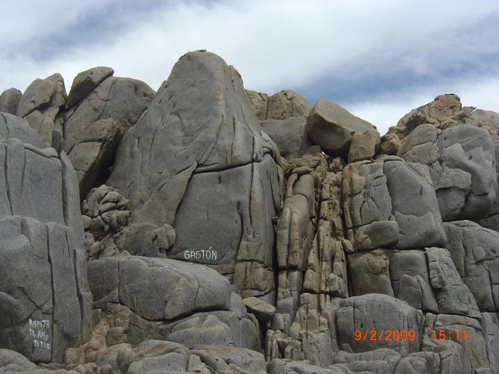 Rocas Punta de Tralca by jrvr7