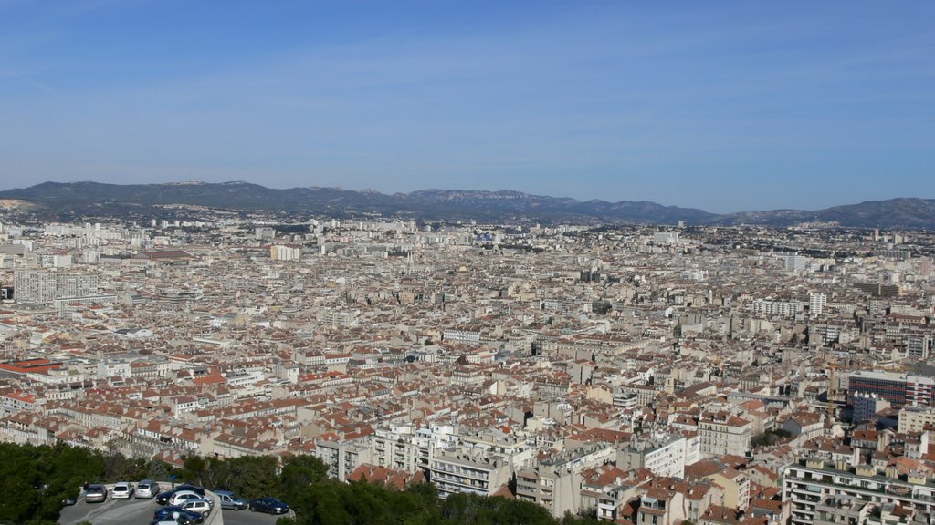 Vue panoramique sur Marseille (Bouches du Rhône) by Naru Kenji