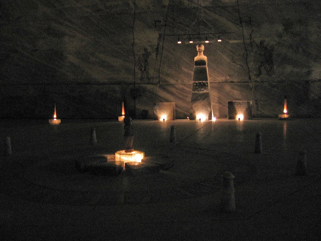 Slanic salt mine,statue of Traian by Hópehely