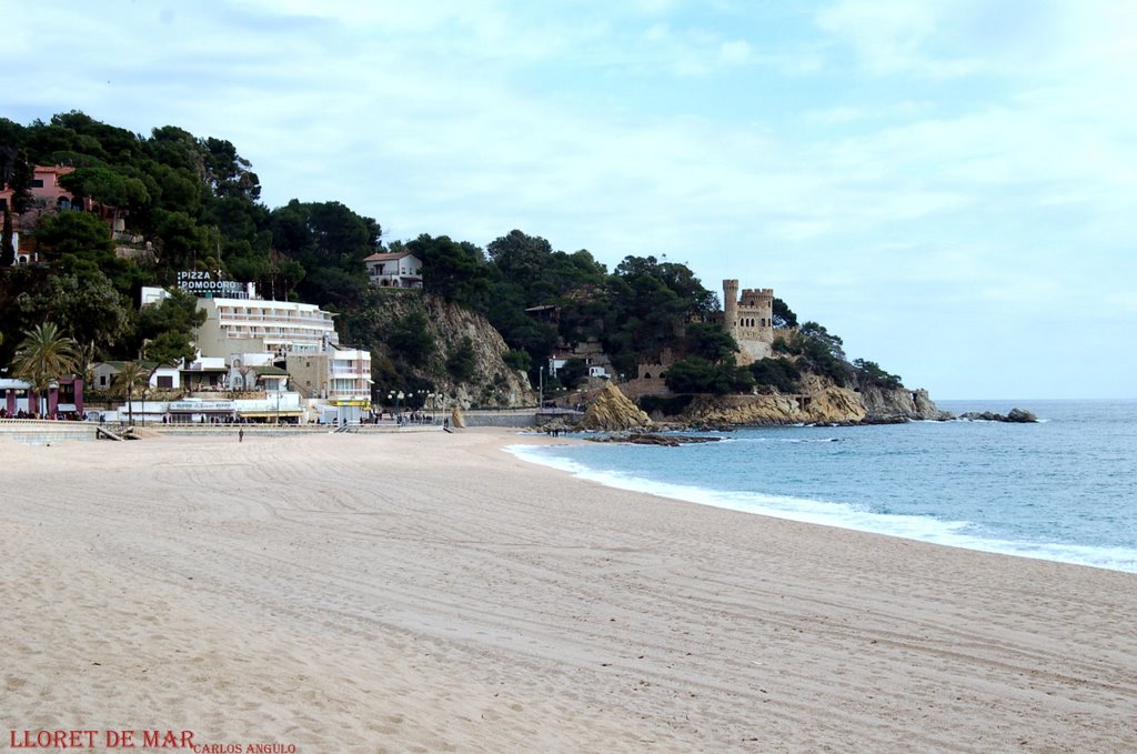 Playa de Lloret de Mar (Girona) by Carlos Angulo