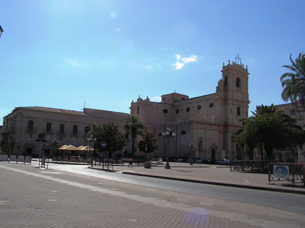 Piazza Umberto I e Chiesa Madre by sergiovinci