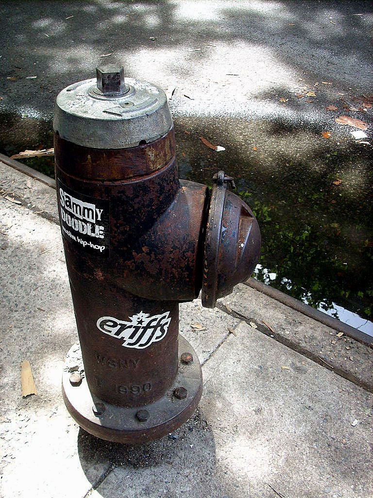 Fire Hydrant by MoMof4