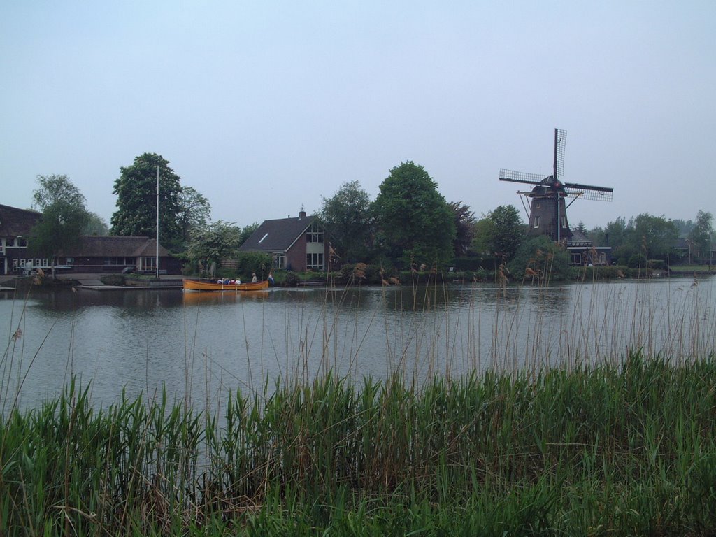 River Vecht near Weesp, Netherlands by pdinger