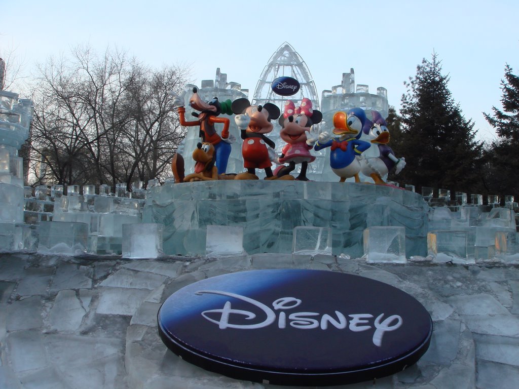 Harbin Disney Ice Festival 2009 by lenvitz