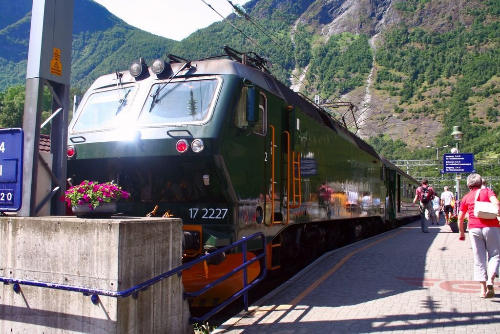 26.07.2006 Train of the Flam Railway. Flam, Norway by Desierk