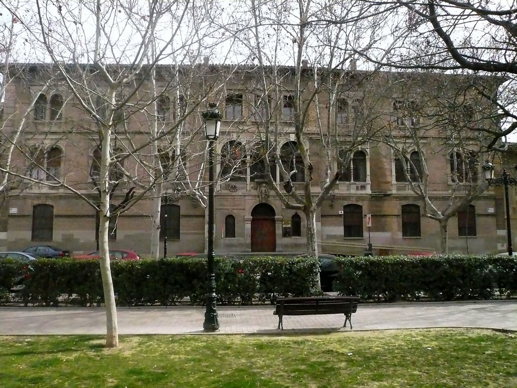 Plaza de Los Sitios (Escuela de Comercio antes Bellas Artes) by Luis Hernando