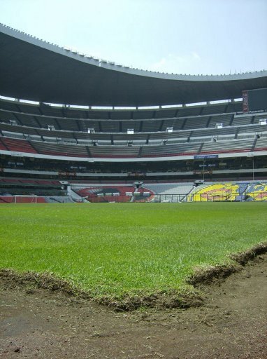 Perspectiva del interior del estadio azteca. by Jaz Adrián