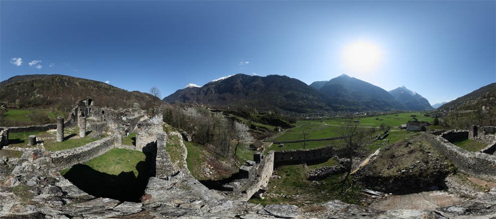 Castello di Serravalle (http://www.ti360.org/panorama/panorama_display_lowrez.php?panoGuid=segno_cappella_di_sant_ambrogiocastello_serravalle) by ti360