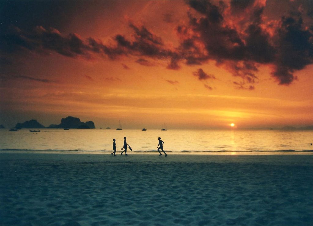 Kho Phi Phi, Thailand by steviej