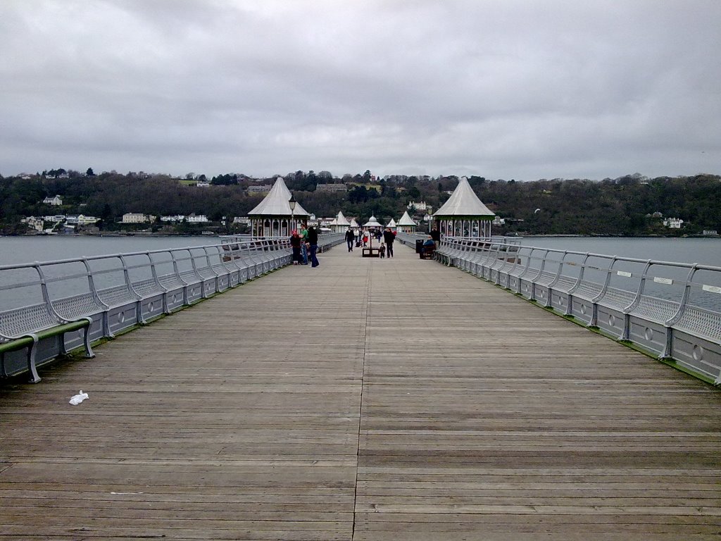 Bangor Pier by Gareth Williams