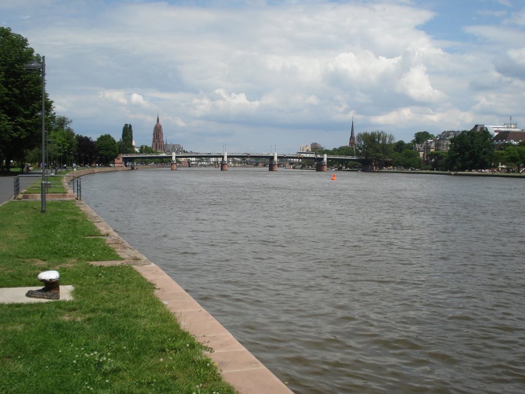 Pathway & Main River - © Émerson-V by Émerson-V