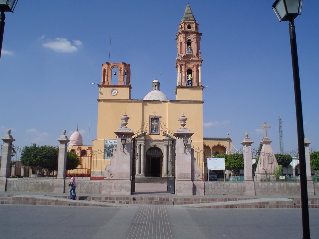 Parroquia de la Santa Cruz by CaToRa