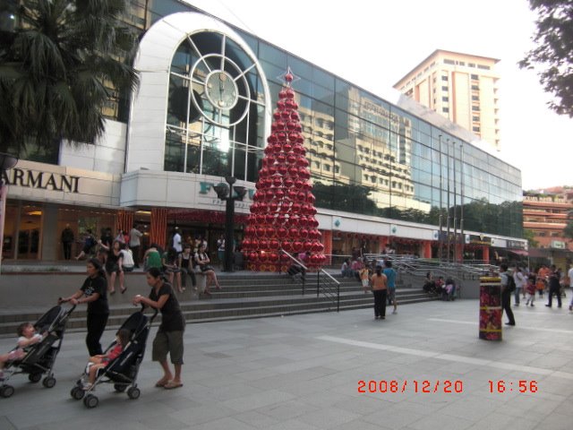 Forum the Shopping Mall, Orchard Road, Singapore by santiw