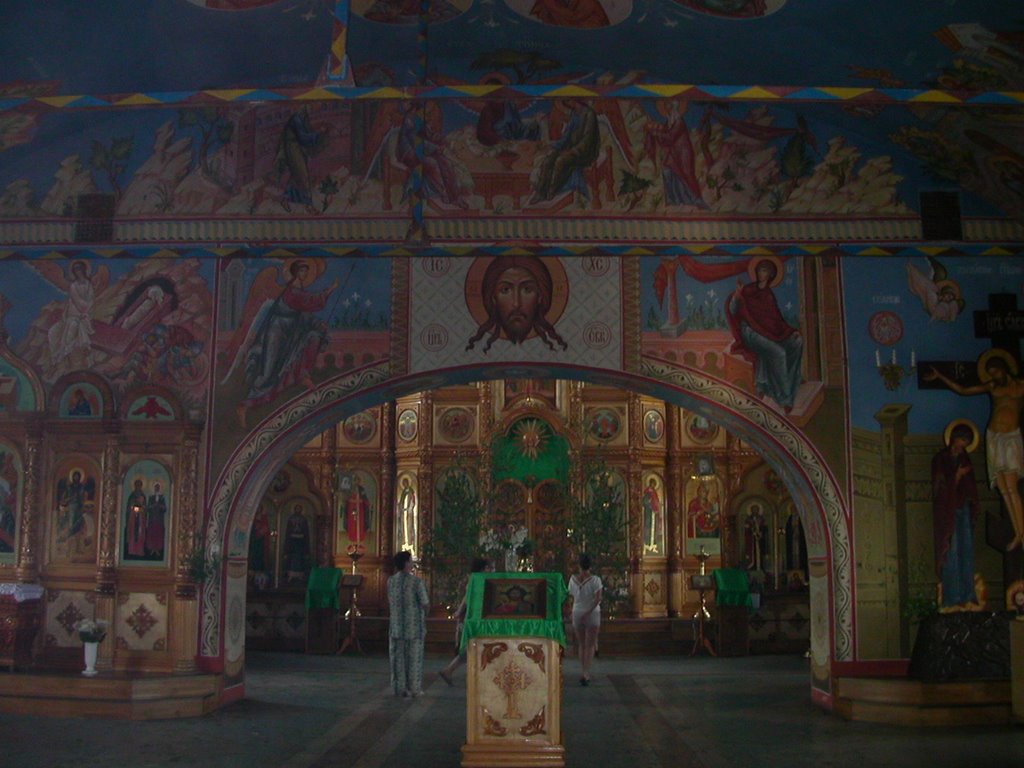 Церковь внутри - The inside of the church by Tom Verlinden