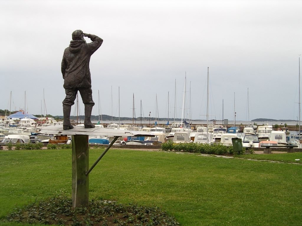 26.07.2006 Monutment of aviator Bernt Balchen, Kristiansand by Desierk