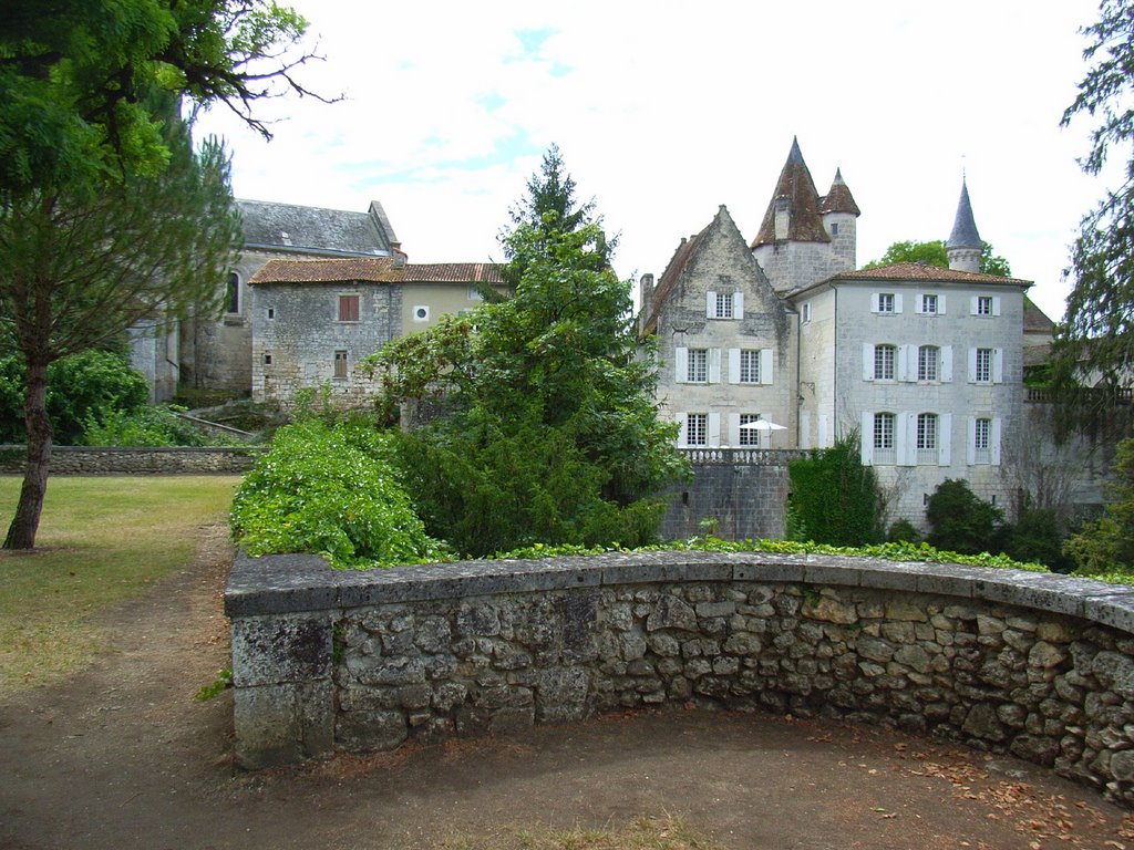 Bourdielles, Château from other angle by video_actions