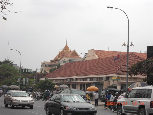 Preah Monivong Blvd. , Phnom Penh by santiw