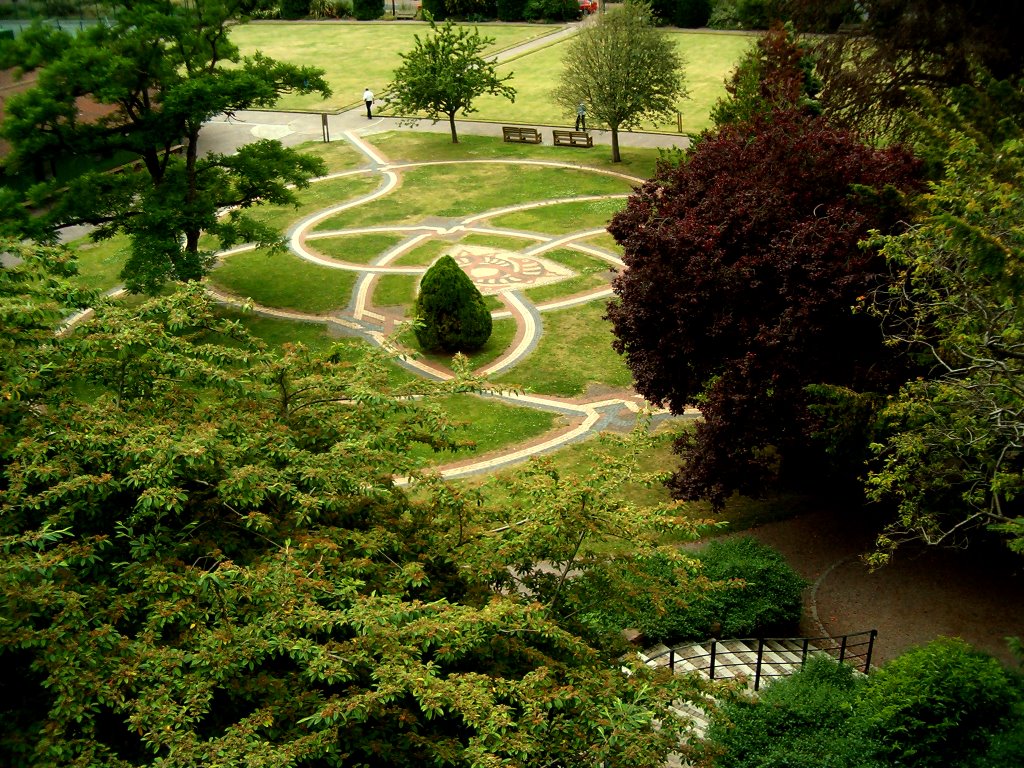 Chester Water Tower Gardens Maze by Jan Paweł Ramatowski