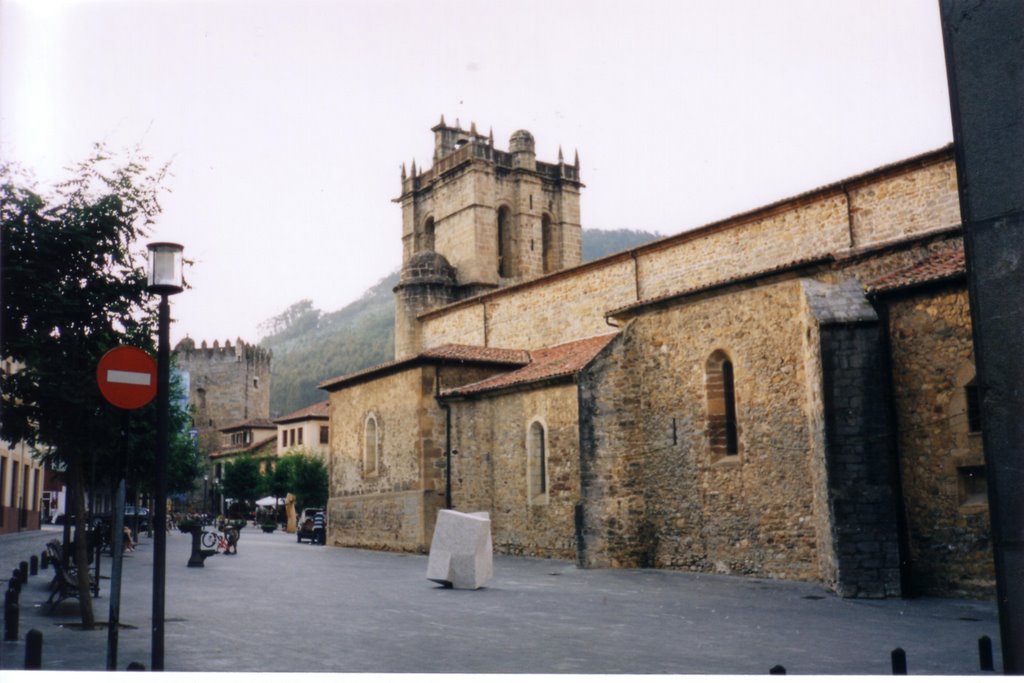 Iglesia en Salas by Jose Lozano Gallego