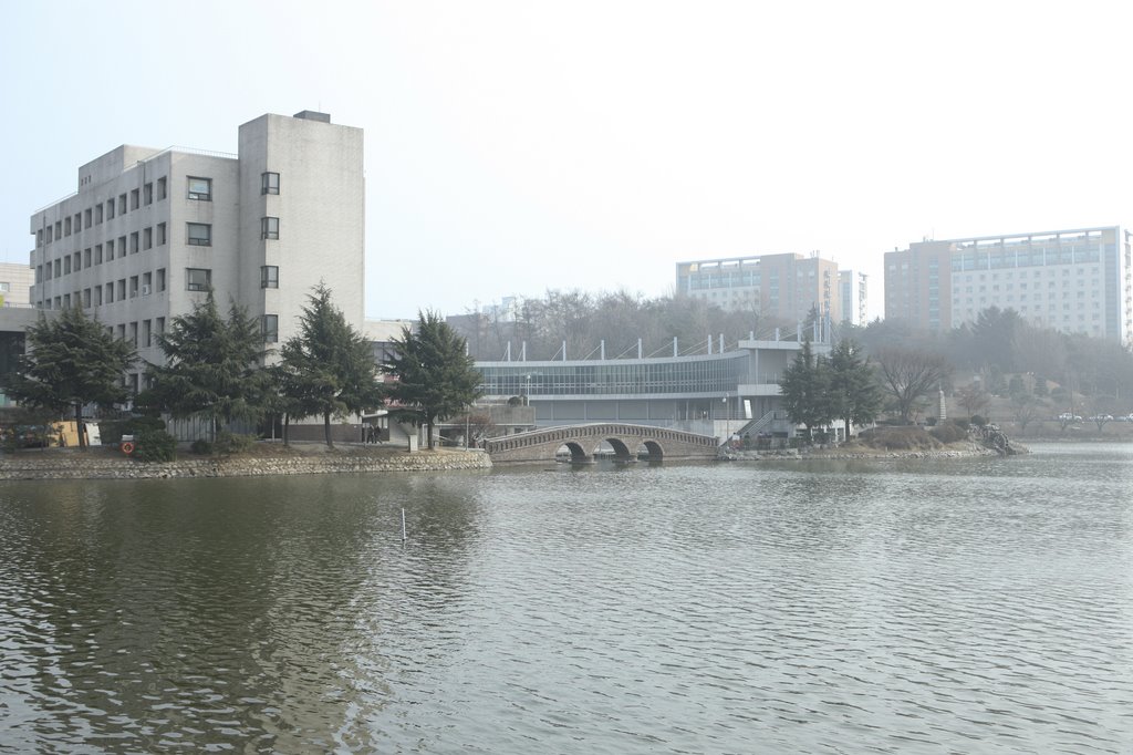 Konkuk University 건국대학교 by Korea Tourism Organization