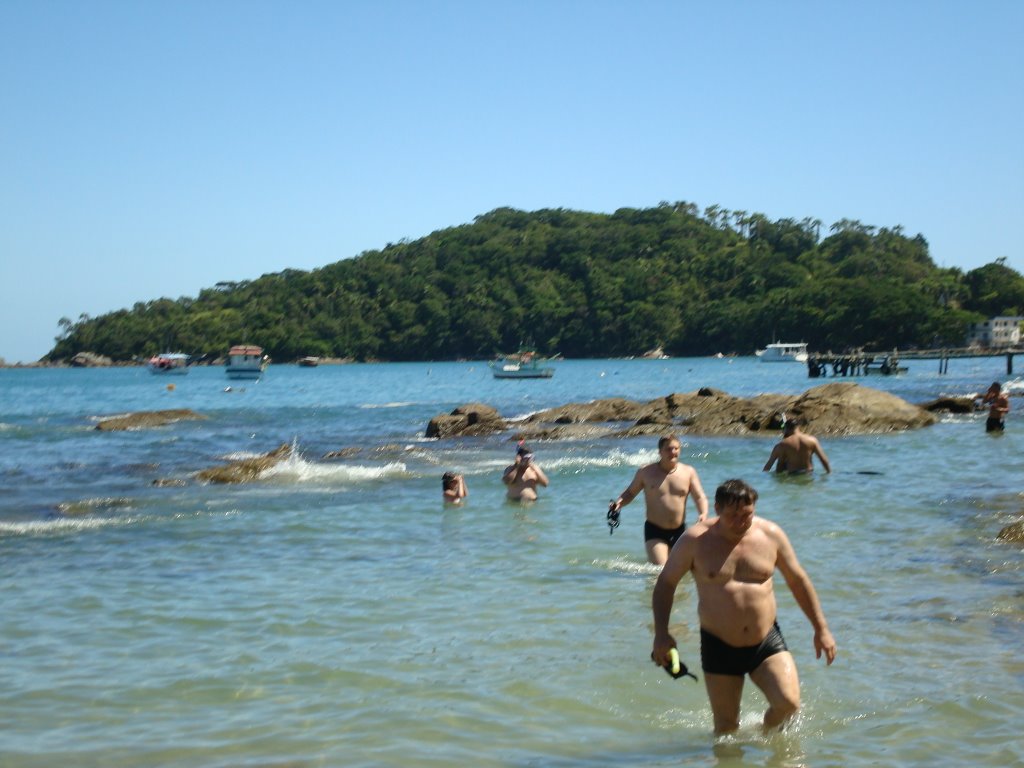 Centro, Bombinhas - SC, Brazil by tayta