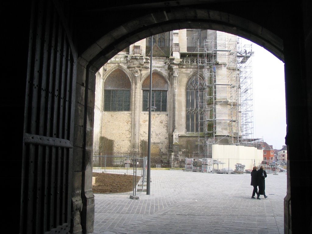 Beauvais : la voûte médiévale de l'ancien palais épiscopal aujourd'hui musée départemental de l'Oise by bernard giguet