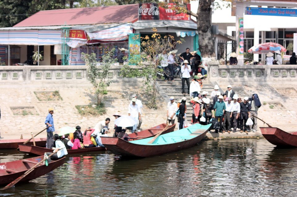 Lên đò trên bến Yến by Trung Đức