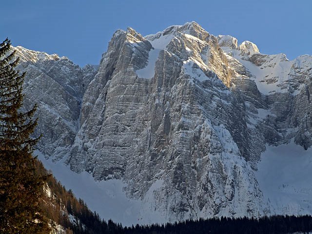 Vevnica from the north by Vid Pogačnik