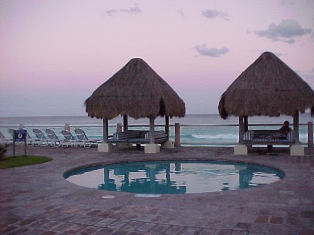 Hotel Cancun jacuzzi by edgar Mty