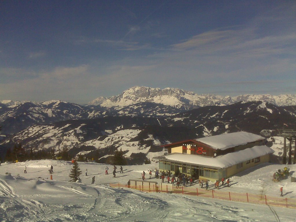 Skiing in Flachau by googleearth@vanteyli…