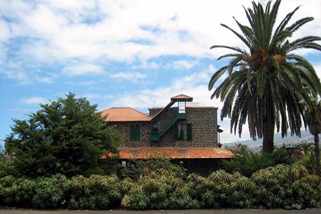 House near the Parque Taor by alfonso II