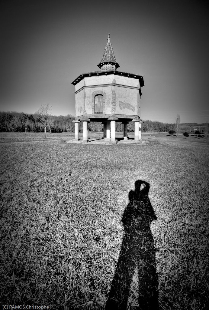 Pigeonnier de l'Aire du Bois de Dourre (Montalzat, Tarn) by Christophe RAMOS