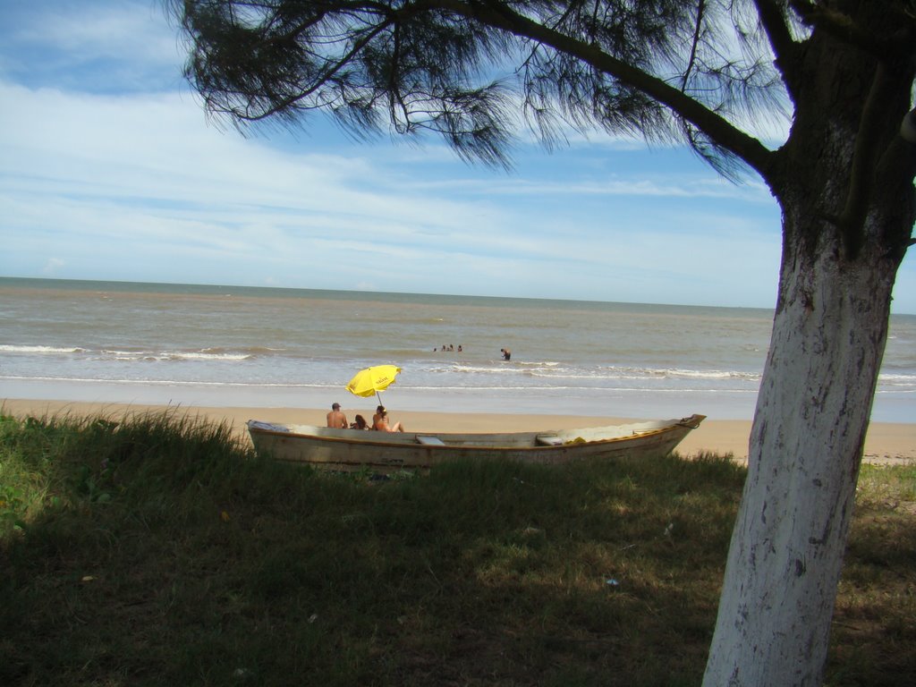 Praia de Guaxindiba, em São Francisco de Itabapoana/RJ. by Paulo Noronha