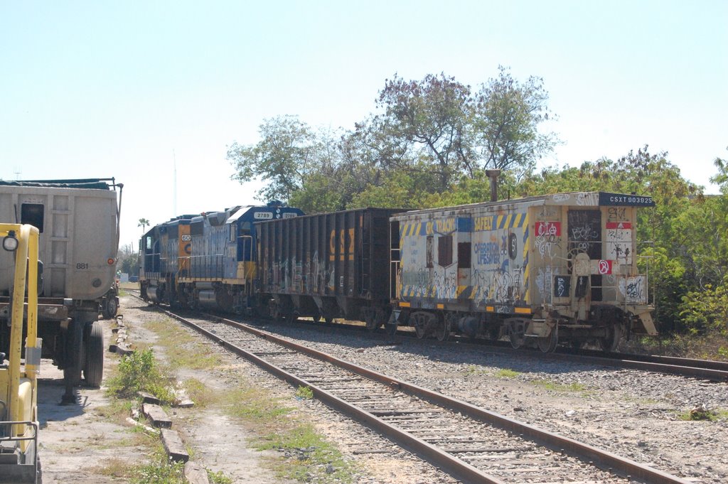 CSX 6061 [GP 39-2] & 2789 [GP 38-2] with 903925 a push platform caboose by CMCarroll