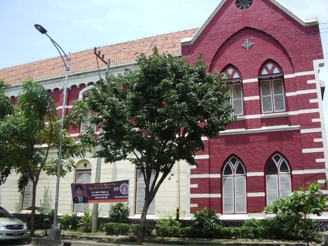 SEMARANG-GEREJA DI JL RONGGOWARSITO by Poetry Soerya